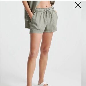 Quince Women's Vintage Wash Tencel Utility Shorts Sage Green Medium